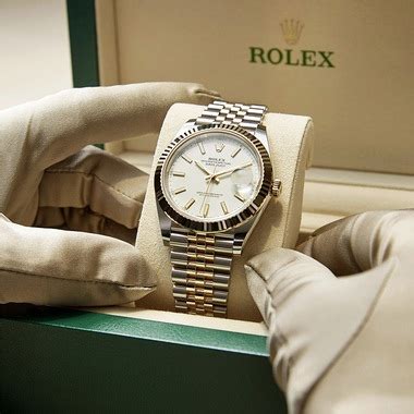 regalo rolex marito 50 anni|Official Rolex Retailer .